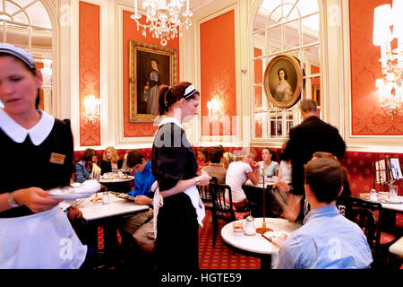 Das Café im Hotel Sacher, Vienna Stockfoto