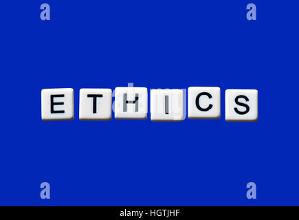 Ethik, die auf weißen Blöcke hervorgehoben Stockfoto