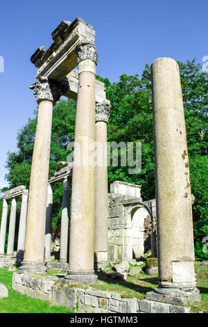 Die römischen Überreste der Stadt Leptis Magna wurden nach Großbritannien im Jahre 1816 wiederbelebt und sie befinden sich in Virginia Gewässern, Windsor. Stockfoto