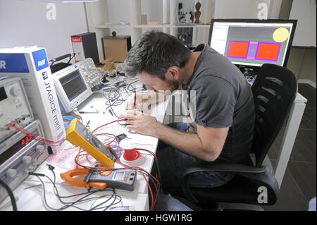 die FABtotum-Startup, geboren am Gründerzentrum Poli-Hub der Polytechnischen Universität Mailand, befasst sich mit der Entwicklung und Herstellung von 3D-Druckern Stockfoto