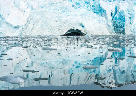 Lilliehook Gletscher Lilliehook Fjord ein Zweig der Fjord überqueren, Krossfjorden, Spitzbergen-Island, Spitzbergen, Norwegen Stockfoto