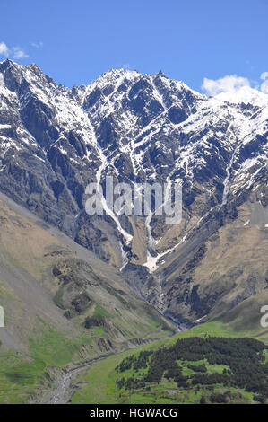 Gebirge um georgische Militär Highway, Stepantsminda, Mount Khuro, Mount Khuro, Kasbegi, Mzcheta-Mtianeti, Georgia, Caucasus Stockfoto