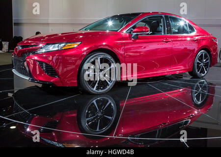 Detroit, Michigan - 2018 Toyota Camry auf dem Display auf der North American International Auto Show. Stockfoto