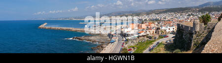 Panoramablick über Rethymnon-Stadt von der Fortezza Zitadelle, Kreta, Griechenland Stockfoto