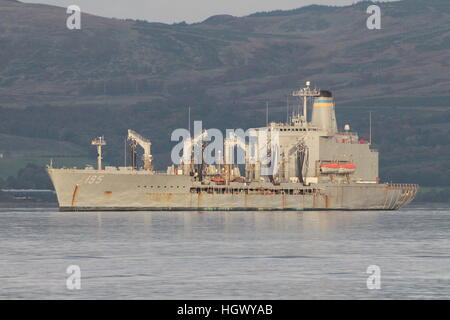 USNS Leroy Grumman (T-AO-195), eine Henry J Kaiser-class Flotte Nachschub Öler der US Navy nach der Übung Joint Warrior 16-2 Stockfoto