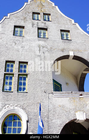 Architektonische Details des historischen Rathauses von Pärnu in Estland Stockfoto