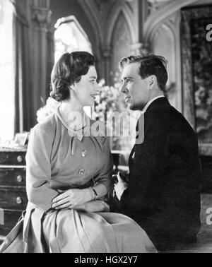 Prinzessin Margaret und ihr fiancŽ, Fotografen Antony Armstrong-Jones, abgebildet in der Royal Lodge, Windsor, wo das Paar neu engagiert das Wochenende verbracht. Stockfoto