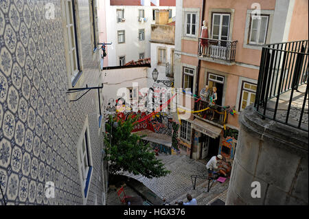 Cafeteria ein Mouraria, Escadinhas de São Cristóvão, Alfama, Lissabon, Lissabon, Portugal Stockfoto