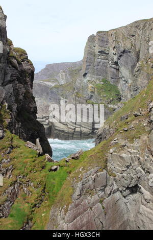 Mizen Head Klippen an der Atlantikküste in County Cork, Irland Stockfoto