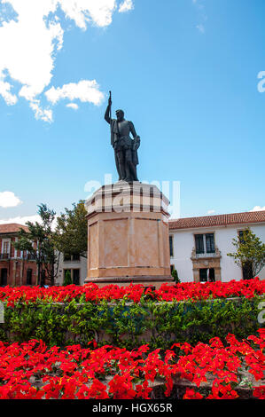 Statue von Miguel de Cervantes Saavedra in Bogota, Kolumbien Stockfoto