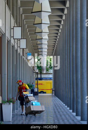 Leibnizkolonnaden, Walter-Benjamin-Platz, Leibnizstraße, Charlottenburg, Berlin, Deutschland Stockfoto