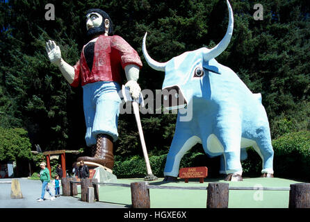 Paul Bunyan und Babe die Blue Ox-Statuen, Klamath, Kalifornien, USA Stockfoto