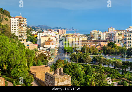 Blick auf Malaga mit la Malagueta Stierkampfarena. Spanien Stockfoto