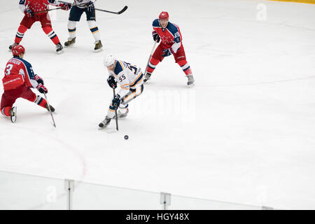 Hockey-Match im Eispalast Witjas Stockfoto