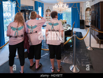 Touristen in Graceland, Memphis, Tennessee, USA Stockfoto