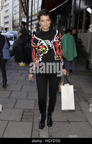 Promis verlassen die Christopher Kane Fashion show Featuring: Pixie Geldof wo: London, Vereinigtes Königreich: 16 September 2013 Stockfoto