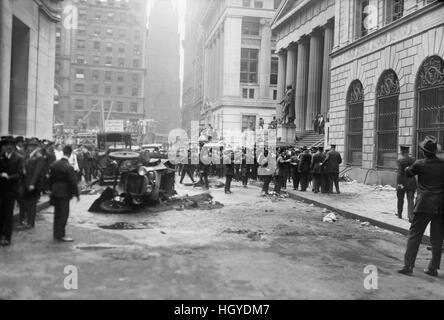 Schäden durch terroristische Bombe Explosion, Wall Street, New York City, New York, USA, Bain Nachrichtendienst, 16. September 1920 Stockfoto