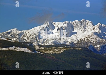 die schneebedeckten Grat des Mount Arrowsmith liegen zwischen Port Alberni und Parksville auf Vancouver Island BC Canada.  SCO 11.615. Stockfoto