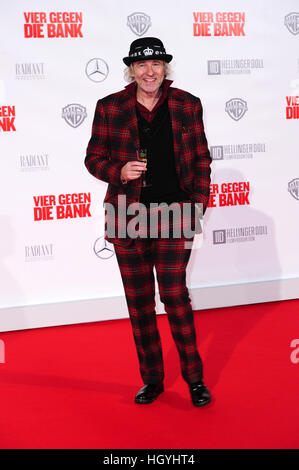 Welt-Premiere von "Vier Gegen Die Bank" am CineStar IMAX Sony Center am Potsdamer Platz.  Mitwirkende: Thomas Gottschalk wo: Berlin, Deutschland bei: 13. Dezember 2016 Stockfoto