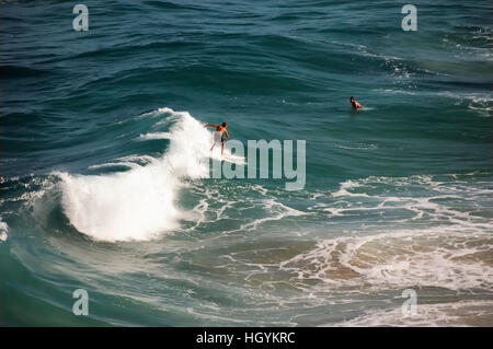 Surfer am Main Beach, North Stradbroke Island, Queenlsand, Australien Stockfoto