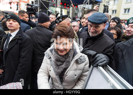 Zagan, Polen. 14 Jan, 2017. Die offizielle Begrüßungszeremonie der US-Truppen aus ABCT - Armored Brigade Combat Team in Polen mit Beata Szydlo - Premierminister von Polen, Minister für Verteidigung Antoni Macierewicz und US-Botschafter in Polen Paul W. Jones Credit: Krzysztof Kaniewski/Alamy leben Nachrichten Stockfoto