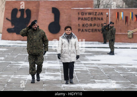 Zagan Polen. 14. Januar 2017. Die offizielle Begrüßung der US-Truppen aus ABCT - gepanzerte Brigade Combat Team in Polen mit Beata Szydlo - polnischen Ministerpräsidenten, Minister der Verteidigung Antoni Maciarewicz und US-Botschafter in Polen Paul W. Jones © Krzysztof Kaniewski/Alamy Live-Nachrichten Stockfoto