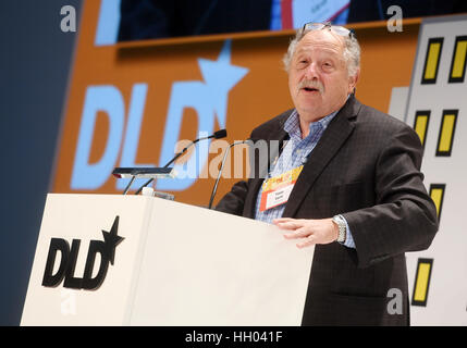 München, Deutschland. 15. Januar 2017. Israelischer Unternehmer Yossi Vardi spricht während der DLD-Konferenz in München, Deutschland, 15. Januar 2017. Hochkarätige Gäste diskutieren Trends und Entwicklungen der Digitalisierung während der dreitägigen Innovationskonferenz. Foto: Tobias Hase/Dpa/Alamy Live News Stockfoto