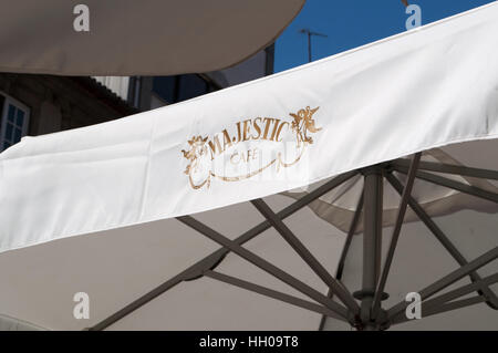 Porto: Details eines im Dach der majestätischen Café, eine historische Café in der Rua de Santa Catarina 1921 eingeweiht Stockfoto