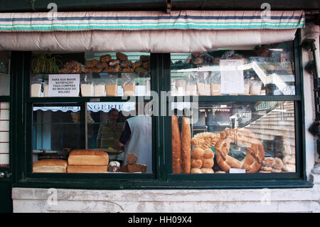 Porto, Portugal, Europa: Details der steht an der alten Mercado do Bolhao, Markt Bolhao, 1914 eröffnet, ein großer Markt mit Innen- und Außenbereich Stockfoto