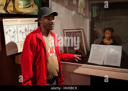 Das National Museum in der Stadt Addis Abeba, Äthiopien.  Das Nationalmuseum ist Heimat von Lucy (Dinqnesh), wahrscheinlich der berühmteste Skelett eines Hominiden in t Stockfoto