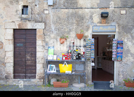 Orvieto, Italien - 16. März 2014: eines der vielen Souvenir-Shop in Orvieto (Italien). Stockfoto