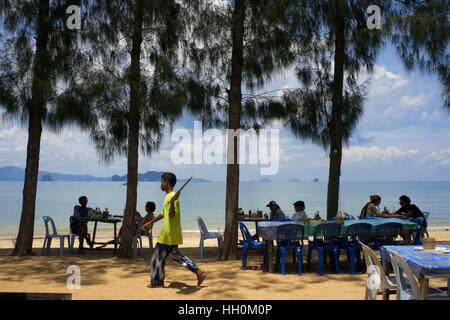 Einer der Strände von Ko Yao Noi. Thailändischen Inseln im Ao Phang-Nga Marine National Park, in der Andamanensee, in der Nähe von Phuket und Koh Yao Noi. KOH YAO ISLA Stockfoto