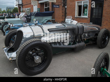 1933 Railton Napier Rennwagen auf dem Display auf der Brooklands doppelte zwölf Motorsport Festival 2016 Stockfoto
