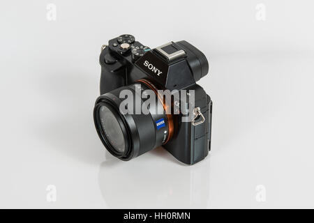 Sony A7R Kamera und 35mm-Objektiv Stockfoto