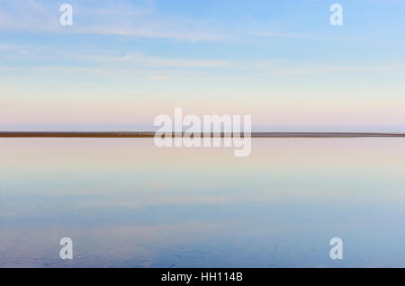 Holy Island, Northumberland, Goswick Sand von Lindisfarne Causeway Stockfoto