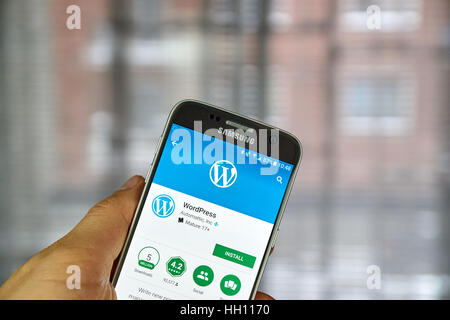 MONTREAL, Kanada - 23. Dezember 2016: Wordpress-Anwendung auf dem Bildschirm Samsung S7. Stockfoto