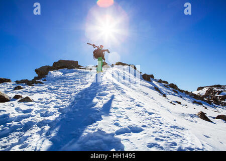 Granada, Spanien. 13. Januar 2017. Kevin Blanc steht auf der Sierra Nevada in Granada, Spanien. Stockfoto