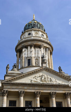 Die Fassade der neuen Kirche Kathedrale in Gendarmenmarkt, Berlin, Deutschland. Stockfoto