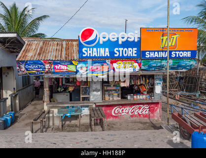 Dorfladen, Shaina Store in Tinoto, einem muslimischen Fischerdorf in Maasim, Provinz Sarangani auf Mindanao. Stockfoto