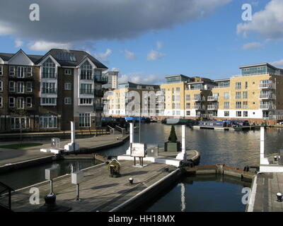 London, Vereinigtes Königreich - 4. März 2008: Brentford Marina, Fluss Brent, Greater London, Brentford, England, Vereinigtes Königreich, Stockfoto