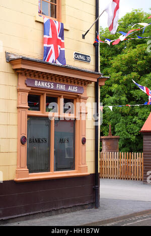 Traditionelle britische Pub am Blists Hill Open Air Museum in Telford, Shropshire, UK Stockfoto