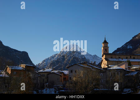 Dorfkirche, Entracque, Italienische Alpen, Cuneo, Piemont, Italien Stockfoto