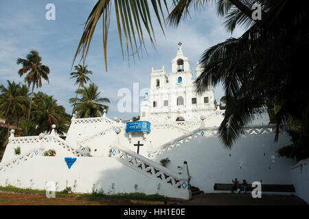 Typische portugiesische barocke Kirche unserer lieben Frau der Unbefleckten Empfängnis in Panaji, Goa, Indien, Asien Stockfoto