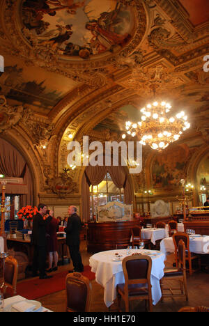 Art-Deco-Restaurant "Le Train Bleu" in Zug Bahnhof Gare de Lyon-Paris Frankreich Stockfoto