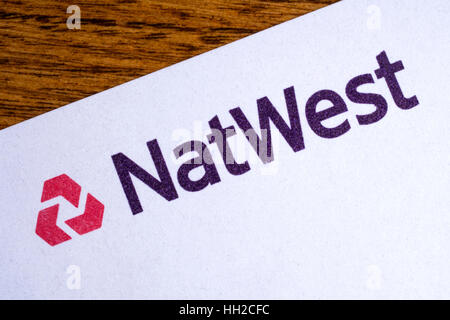 LONDON, UK - 13. Januar 2017: Das Logo für Natwest Bank auf der Oberseite einen Brief am 13. Januar 2017. Stockfoto