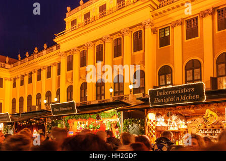 Wien, Wien: Schloss Schönbrunn; Weihnachtsmarkt Christkindlmarkt, 13., Wien, Österreich Stockfoto