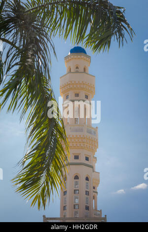 Minarett in der Stadt Moschee, Kota Kinabalu, Sabah, Malaysia Borneo. Stockfoto