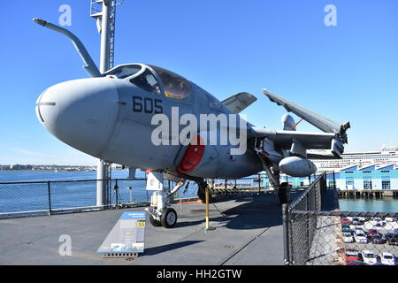 San Diego, Kalifornien - USA - Dec 04,2016 - elektronische Kriegsführung Luft-und Raumfahrt in USS Midway Museum Stockfoto