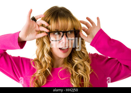 Attraktive blonde Frau mit dunkler Brille. Stockfoto