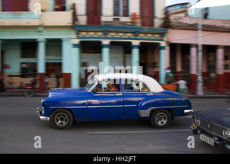 Alte amerikanische Oldtimer / typische Taxi in Havanna, Kuba Stockfoto